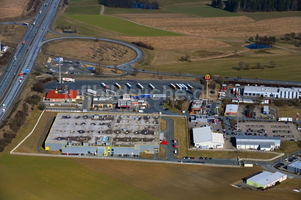 Münchberg von oben - Werksgelände Vescom Textiles GmbH im Euro Rastpark Münchberg-Nord in Münchberg im Bundesland Bayern, Deutschland