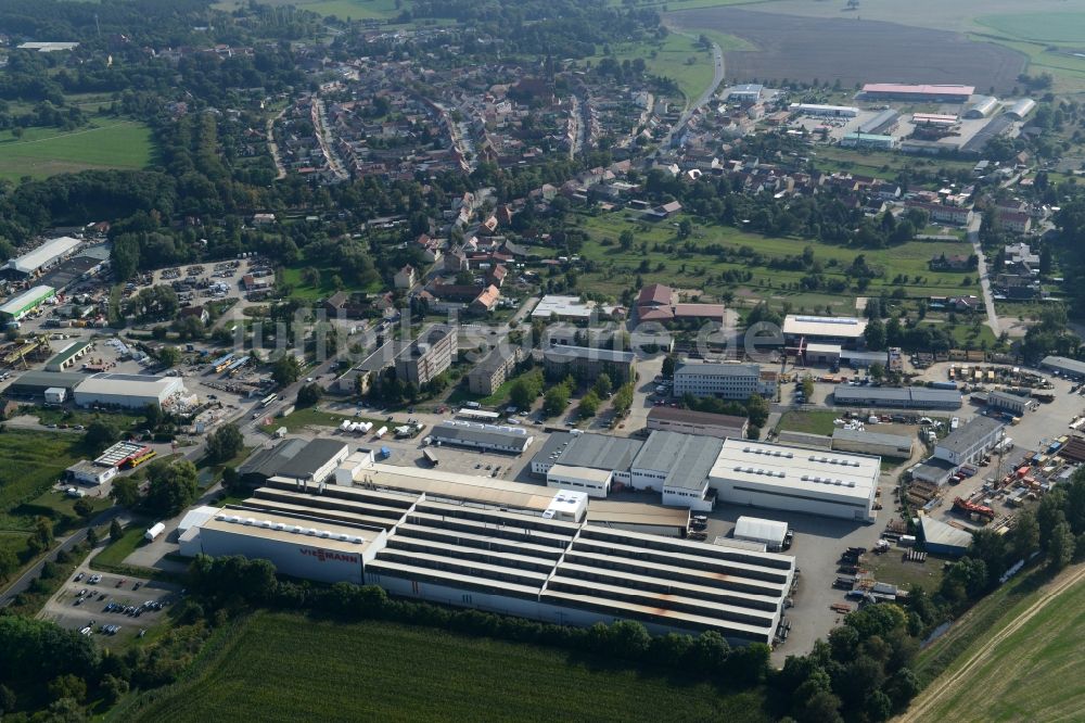 Mittenwalde aus der Vogelperspektive: Werksgelände der Viessmann Industriekessel Mittenwalde GmbH in Mittenwalde im Bundesland Brandenburg