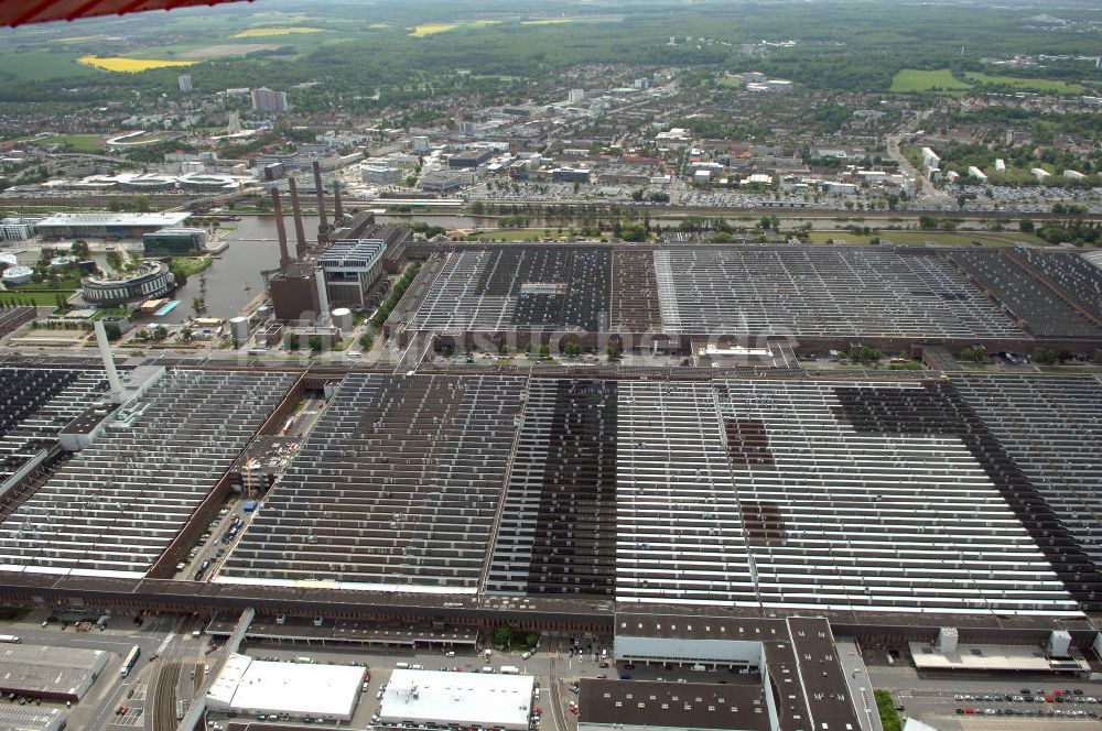 Wolfsburg aus der Vogelperspektive: Werksgelände der Volkswagen - Werke in Wolfsburg