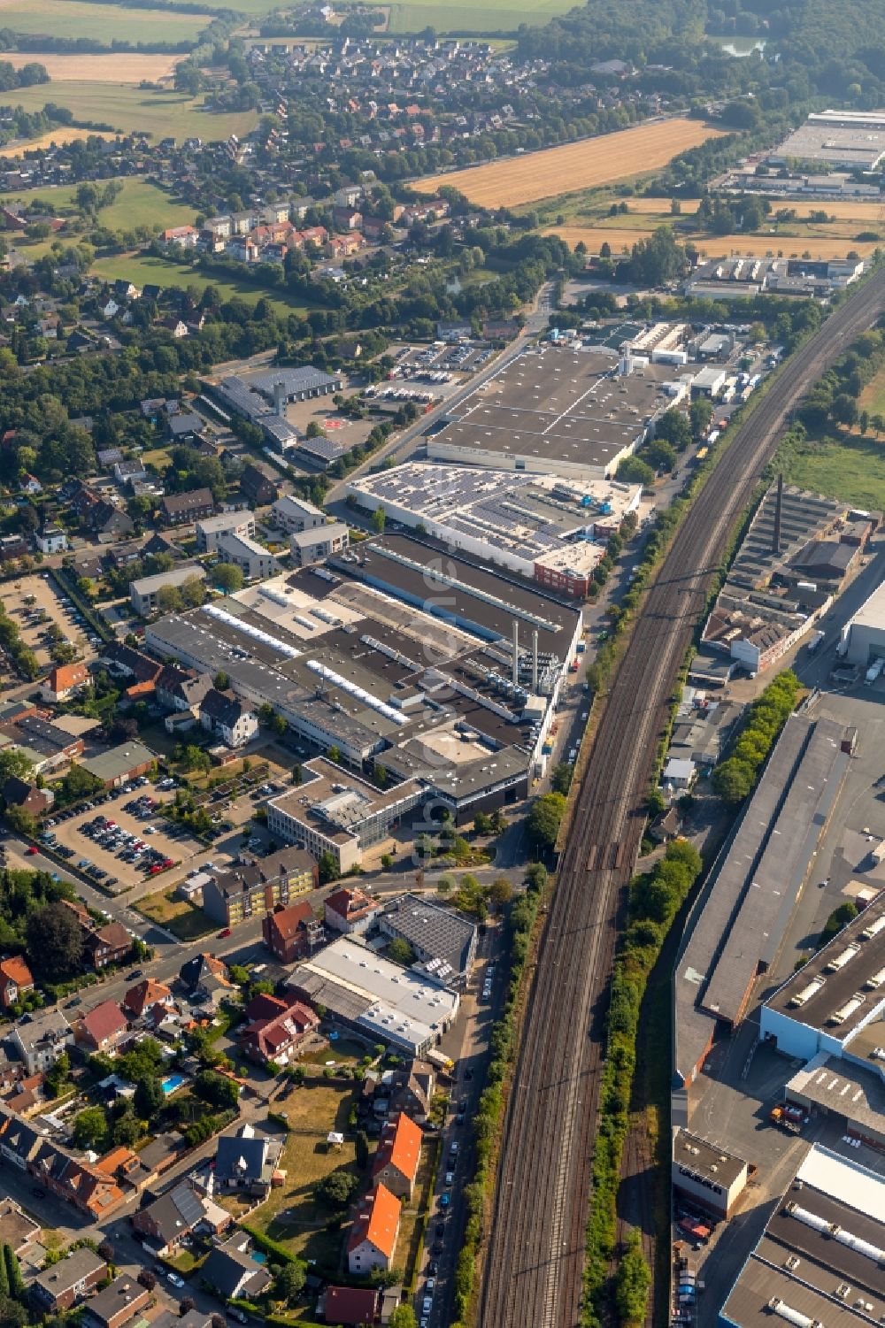 Ahlen von oben - Werksgelände der Winkelmann Group GmbH + Co. KG in Ahlen im Bundesland Nordrhein-Westfalen, Deutschland