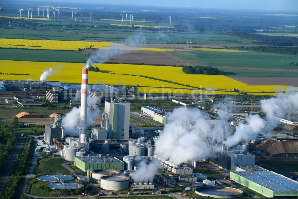 Luftaufnahme Arneburg - Werksgelände der Zellstoff Stendal GmbH im Industriegebiet Industrie- und Gewerbepark Altmark in Arneburg im Bundesland Sachsen-Anhalt, Deutschland