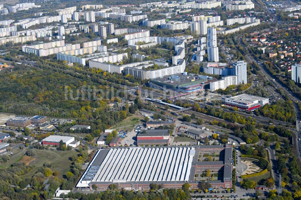 Luftbild Berlin - Werksgelände der Zweigniederlassung der Knorr-Bremse Systeme für Schienenfahrzeuge GmbH im Ortsteil Marzahn in Berlin, Deutschland