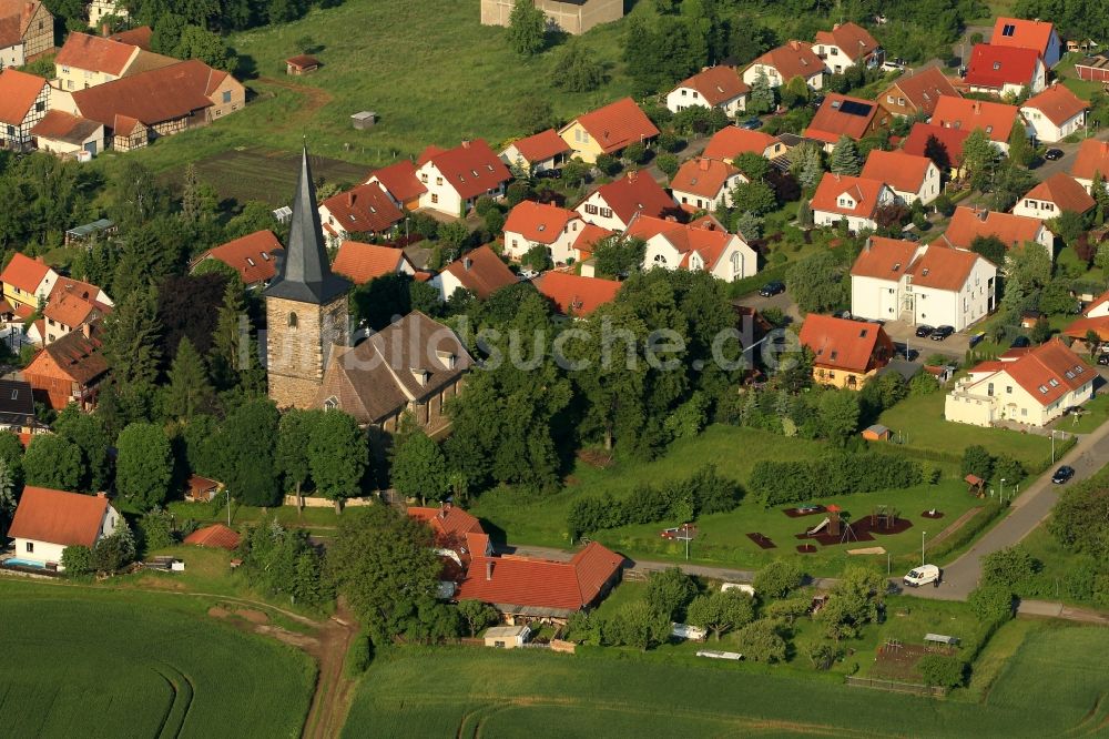 Luftaufnahme Weningsleben - Werningsleben im Bundesland Thüringen mit Dorfkirche St. Georg