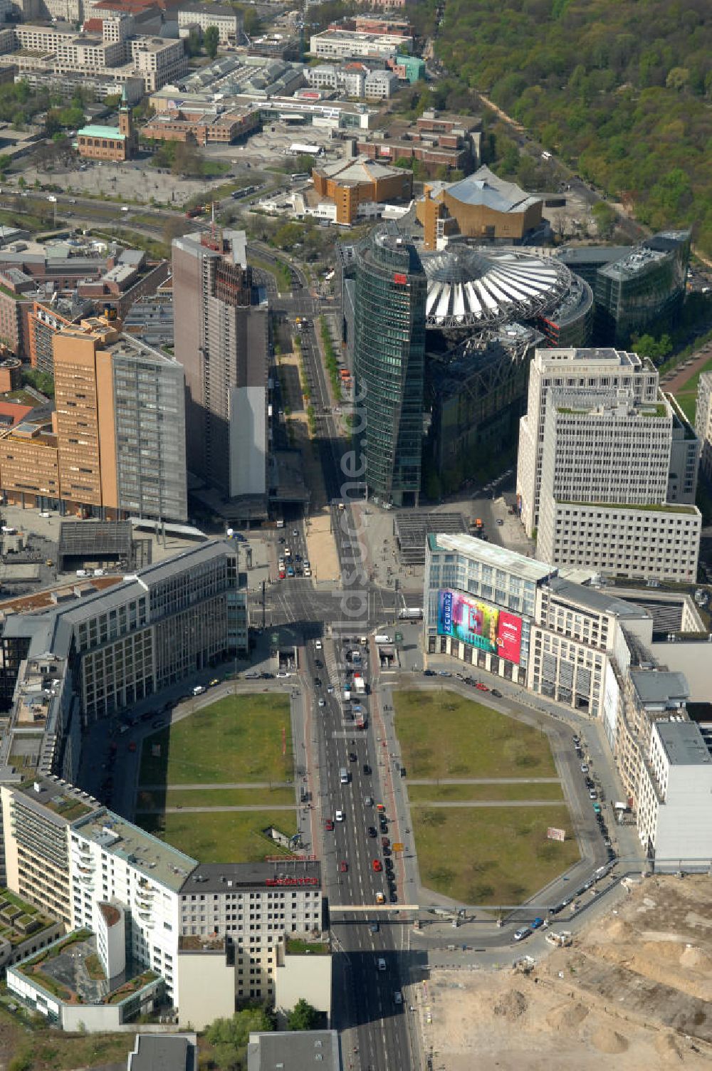 Luftaufnahme Berlin - Wertheim-Areal - Bauland am Leipziger Platz in Berlin- Mitte