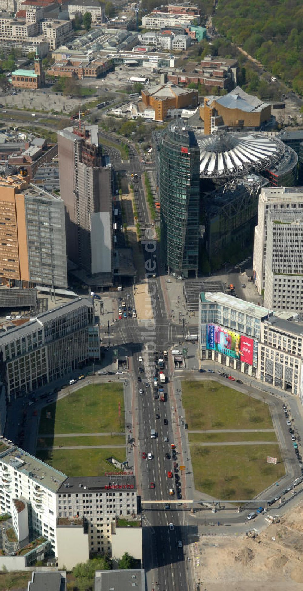 Berlin von oben - Wertheim-Areal - Bauland am Leipziger Platz in Berlin- Mitte