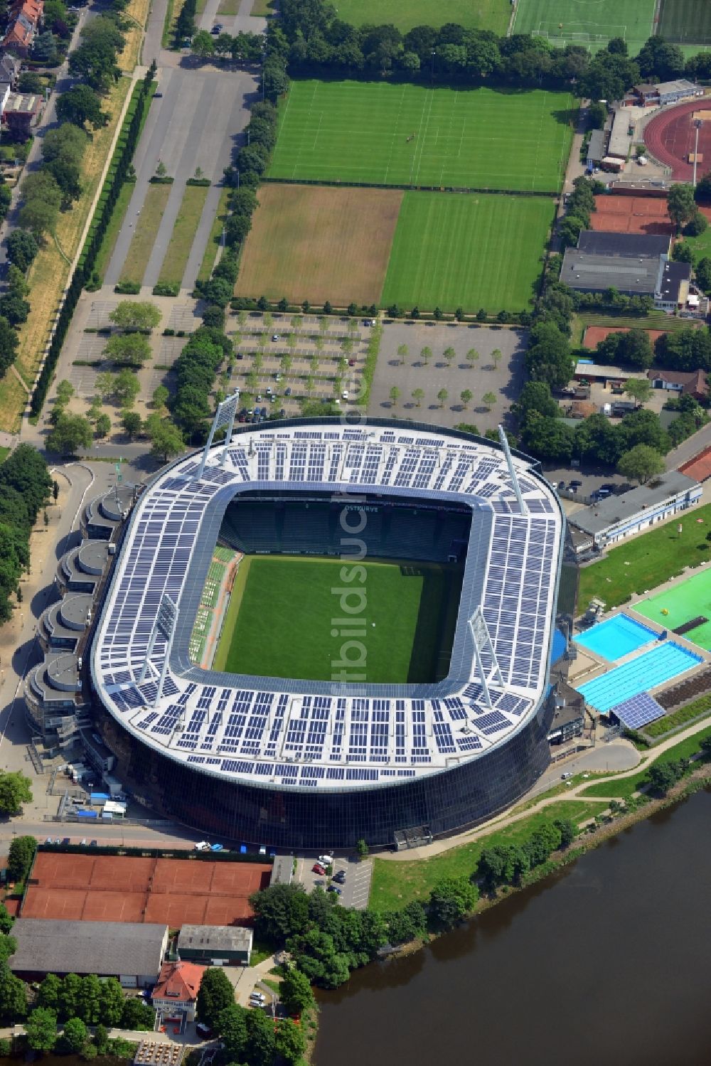 Luftbild Bremen - Weserstadion in Bremen - das Stadion des Fußball-Bundesligisten Werder Bremen