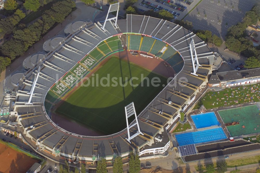 Luftaufnahme Bremen - Weserstadion in Bremen - das Stadion des Fußball-Bundesligisten Werder Bremen