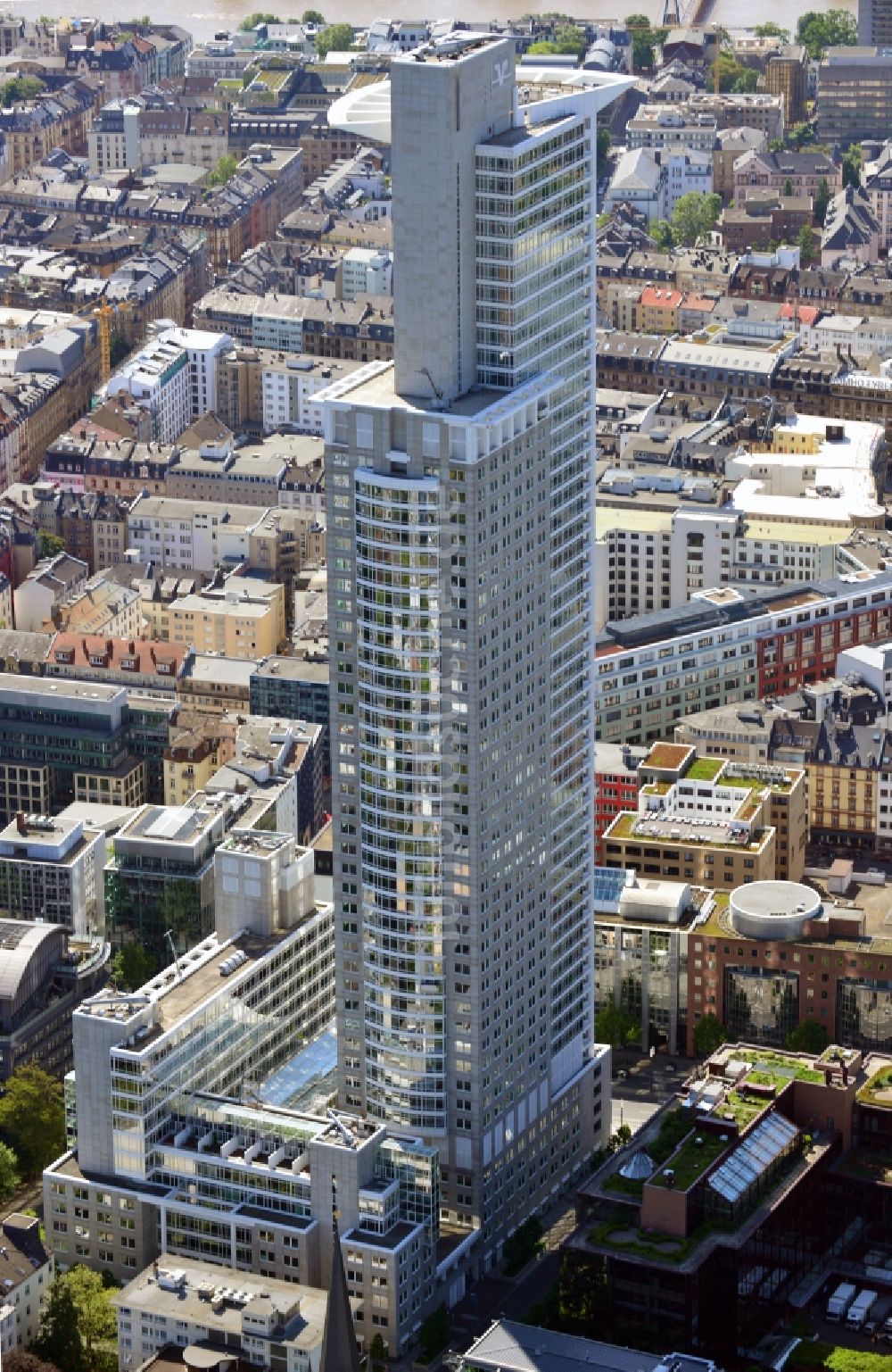 Luftbild Frankfurt am Main - Westend Tower, Zentrale der DZ Bank in der Mainzer Landstraße, Savignystraße und Westendstraße im Stadtteil Westend in Frankfurt am Main im Bundesland Hessen