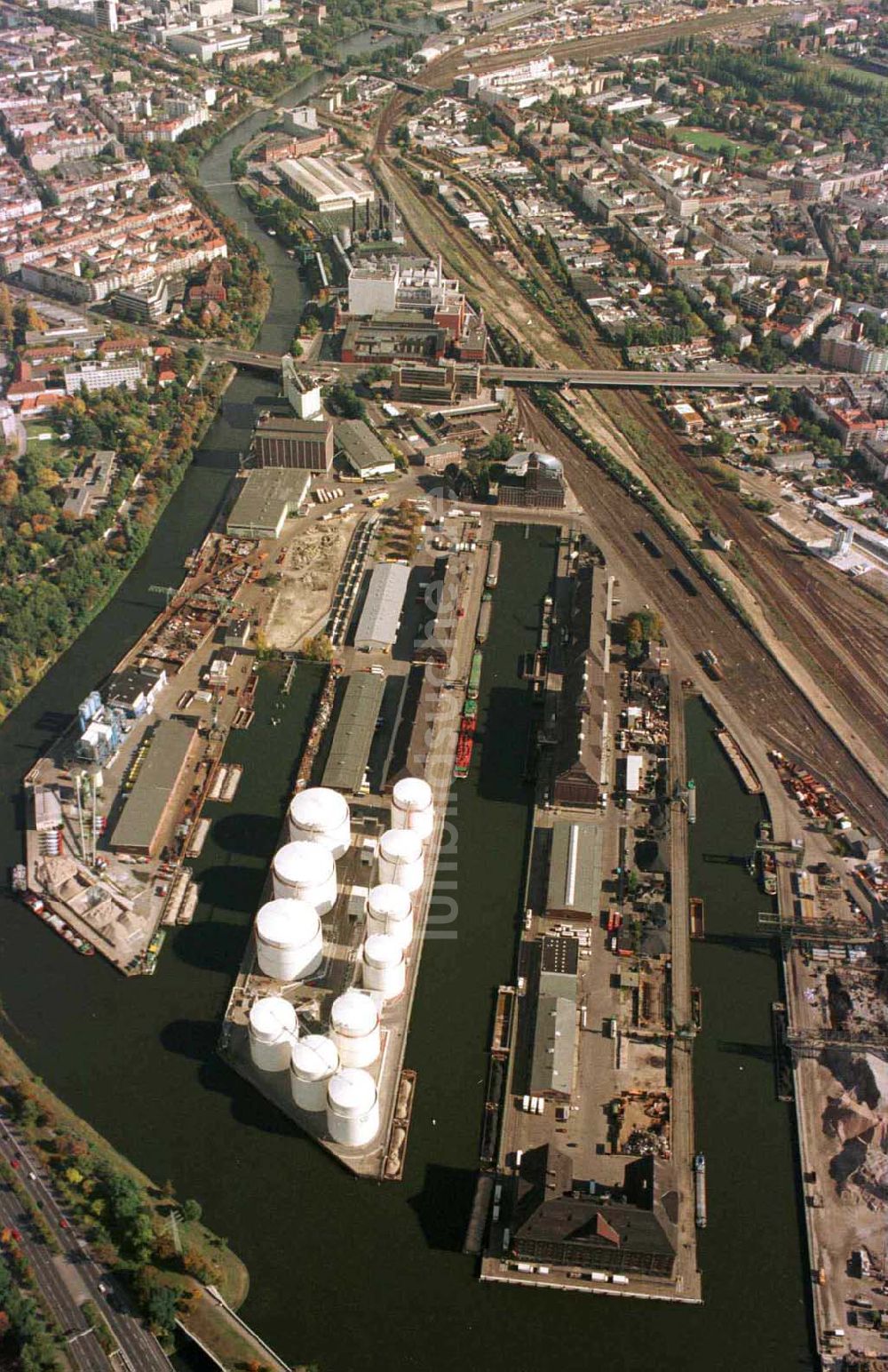 Berlin von oben - Westhafen