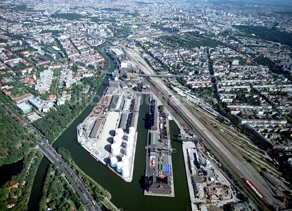 Berlin von oben - Westhafen der BEHALA in Berlin