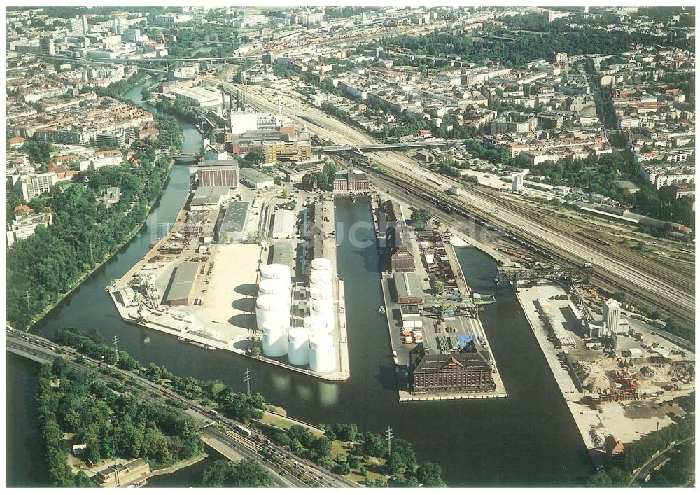 Berlin aus der Vogelperspektive: Westhafen der BEHALA in Berlin