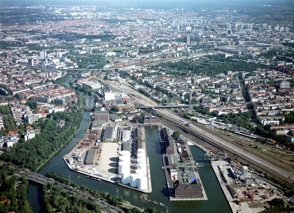 Luftbild Berlin - Westhafen der BEHALA in Berlin .