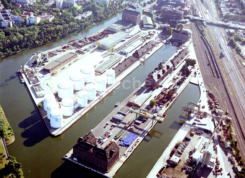 Berlin von oben - Westhafen der BEHALA in Berlin