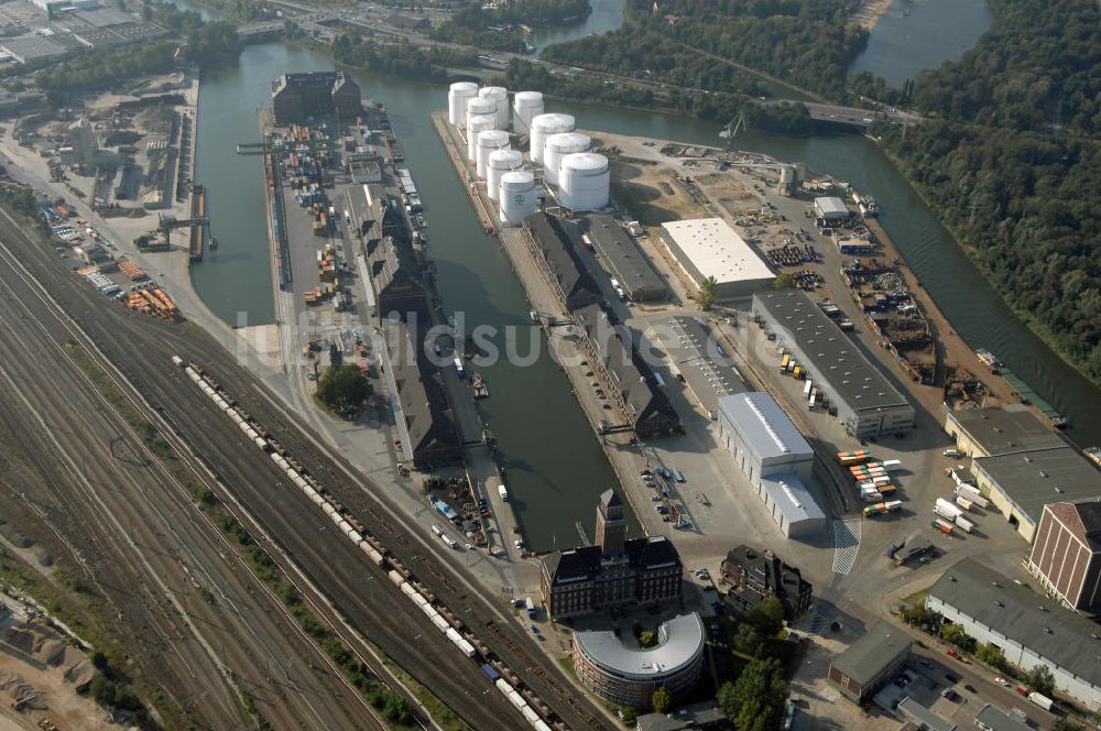 Berlin aus der Vogelperspektive: Westhafen der BEHALA in Berlin