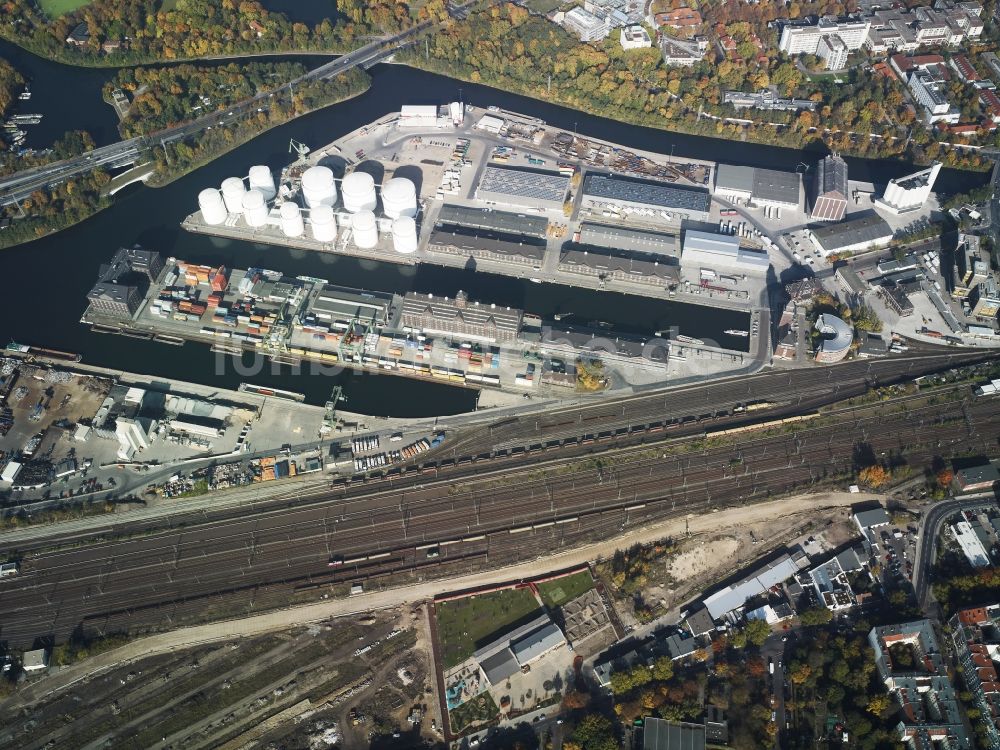 Berlin von oben - Westhafen in Berlin im Bezirk Mitte im Ortsteil Moabit