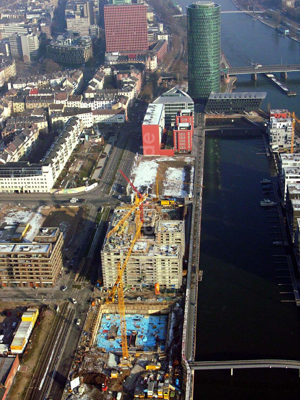 Luftaufnahme Frankfurt Main / Hessen - Westhafen Tower