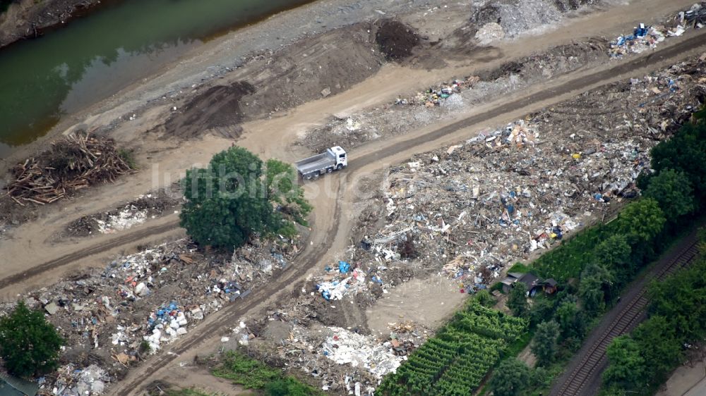 Luftbild Bad Neuenahr-Ahrweiler - Westlicher Bereich von Walpozheim nach der Hochwasserkatastrophe im Ahrtal diesen Jahres im Bundesland Rheinland-Pfalz, Deutschland