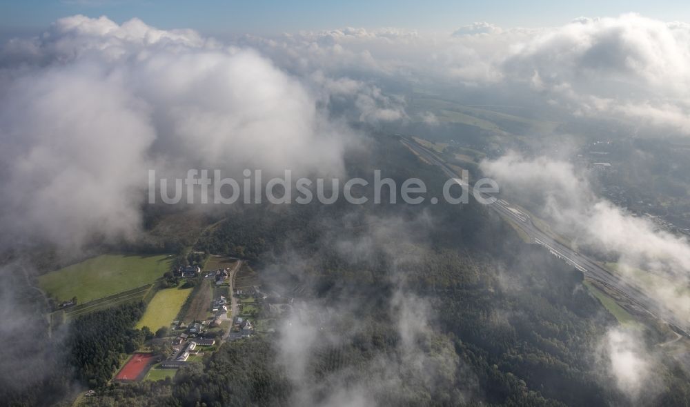 Luftaufnahme Bestwig - Wetterlage mit Wolkenbildung in Bestwig im Bundesland Nordrhein-Westfalen, Deutschland