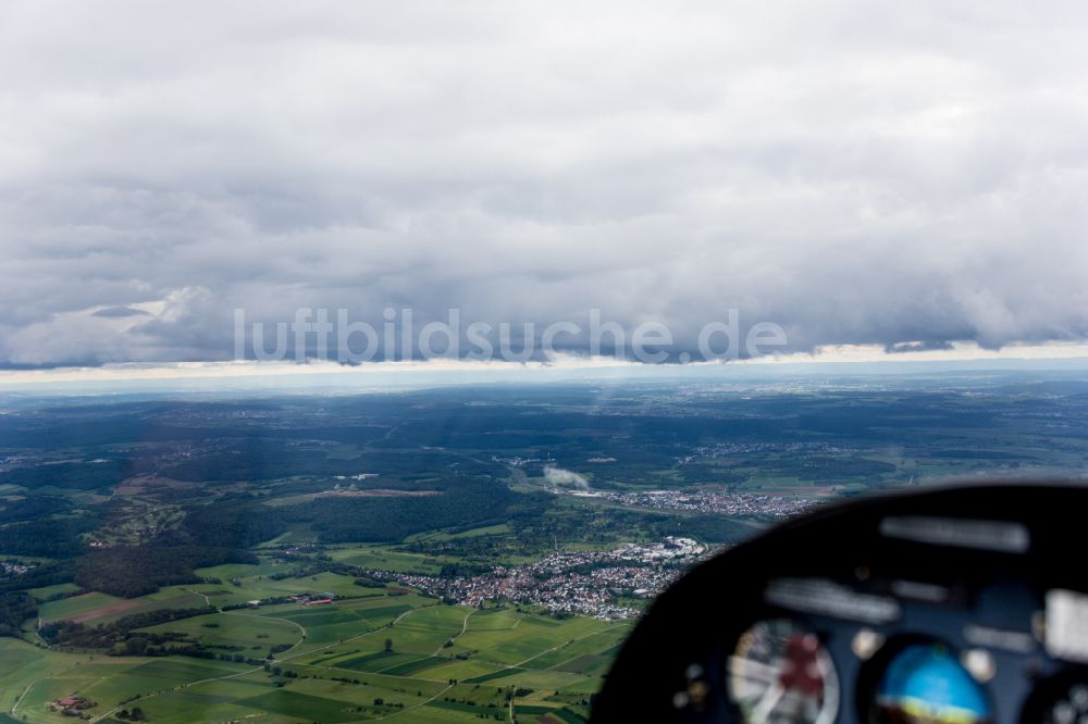Dunningen aus der Vogelperspektive: Wetterlage mit Wolkenbildung in Dunningen im Bundesland Baden-Württemberg, Deutschland