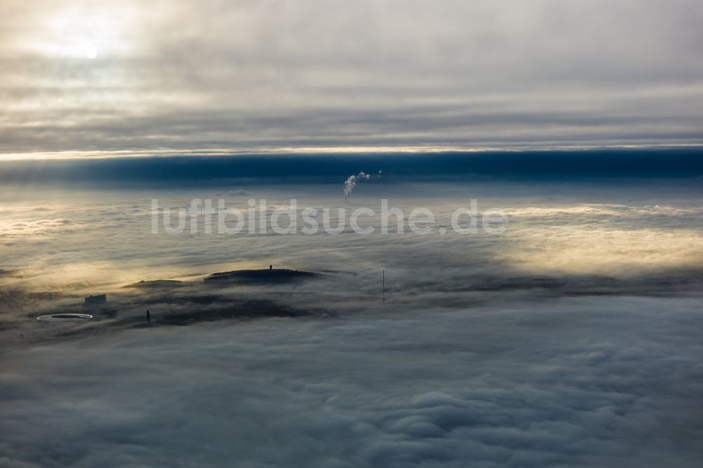 Berlin aus der Vogelperspektive: Wetterlage mit Wolkenbildung im Ortsteil Charlottenburg-Wilmersdorf in Berlin, Deutschland