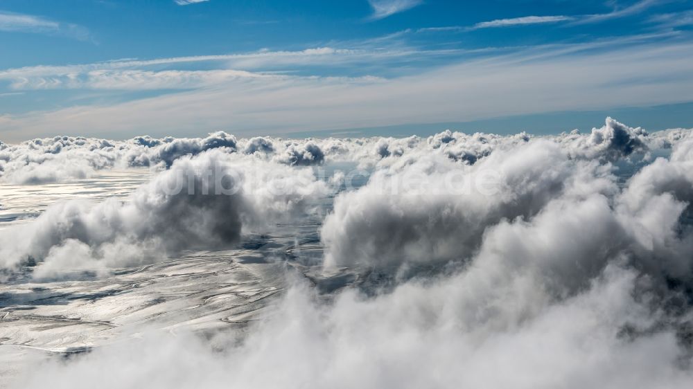 Luftbild Elpersbüttel - Wetterlage mit Wolkenbildung im Ortsteil Thalingburen in Elpersbüttel im Bundesland Schleswig-Holstein