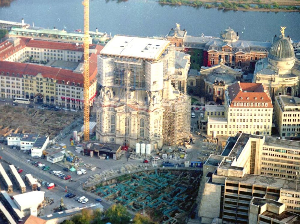 Luftaufnahme Dresden - Wiederaufbau der Dresdner Frauenkirche in der Dresdner Innenstadt 11.10.2002