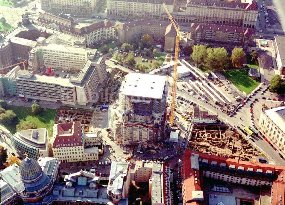 Dresden von oben - Wiederaufbau der Dresdner Frauenkirche in der Dresdner Innenstadt 11.10.2002