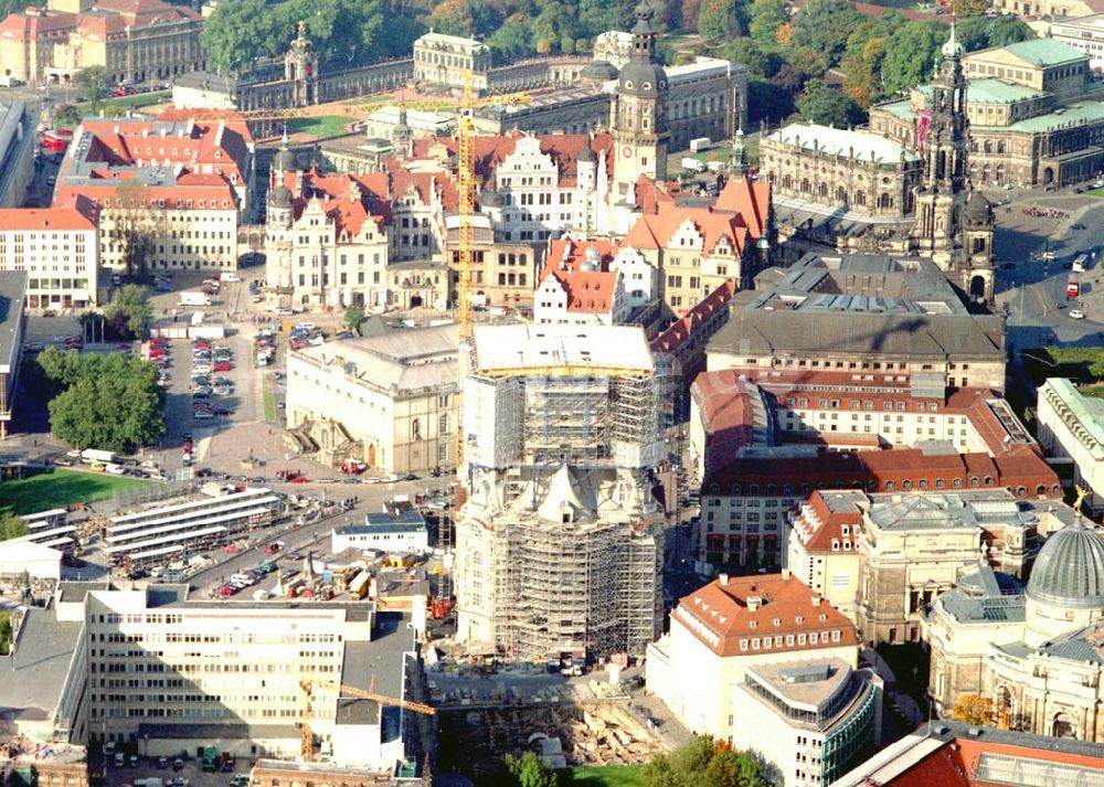 Luftaufnahme Dresden - Wiederaufbau der Dresdner Frauenkirche in der Dresdner Innenstadt 11.10.2002