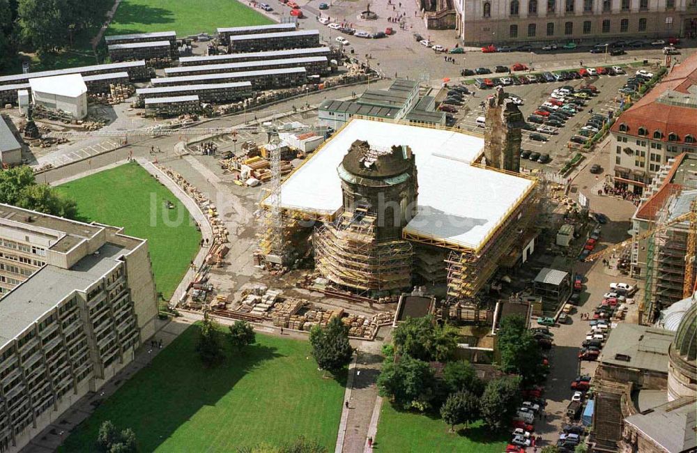 Dresden aus der Vogelperspektive: Wiederaufbau der Frauenkirche