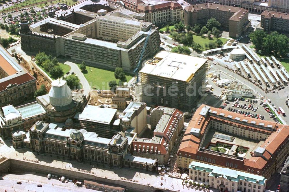 Luftaufnahme Dresden - Wiederaufbau der Frauenkirche in Dresden