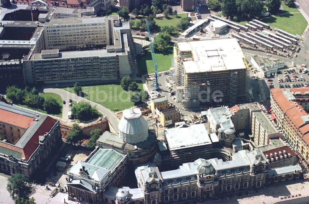 Dresden aus der Vogelperspektive: Wiederaufbau der Frauenkirche in Dresden