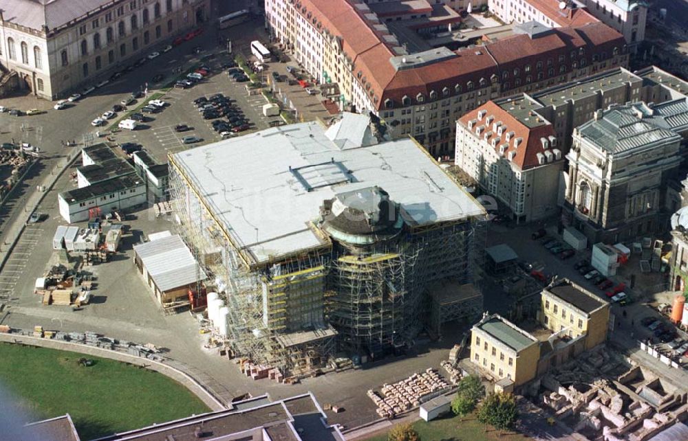 Luftaufnahme Dresden - Wiederaufbau der Frauenkirche in der Dresdner Altstadt