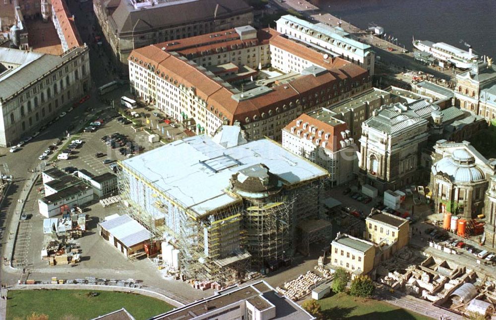 Dresden von oben - Wiederaufbau der Frauenkirche in der Dresdner Altstadt