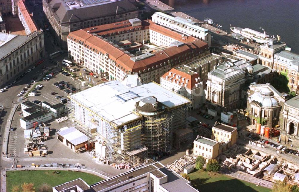 Dresden aus der Vogelperspektive: Wiederaufbau der Frauenkirche in der Dresdner Altstadt