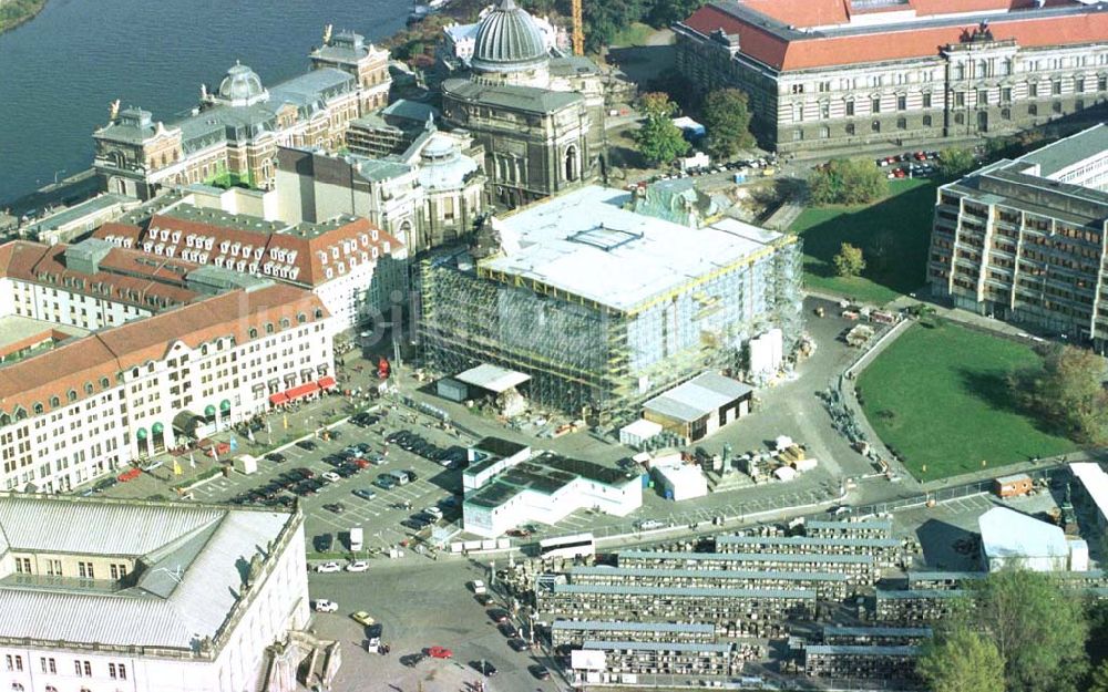 Luftbild Dresden - Wiederaufbau der Frauenkirche in der Dresdner Altstadt