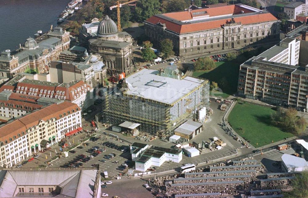 Luftaufnahme Dresden - Wiederaufbau der Frauenkirche in der Dresdner Altstadt