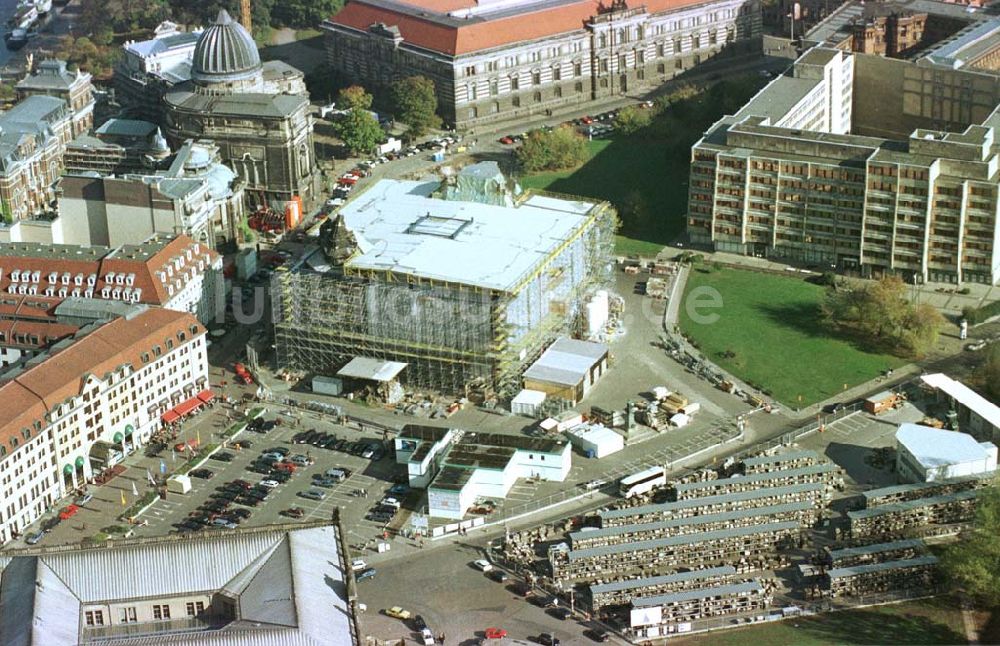 Dresden von oben - Wiederaufbau der Frauenkirche in der Dresdner Altstadt