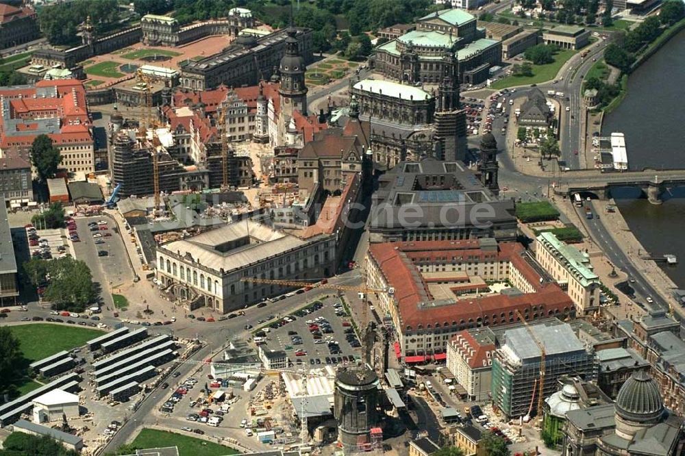 Luftaufnahme Dresden - Wiederaufbau der Frauenkirche und Rekonstruktion des Dresdner Schlosses