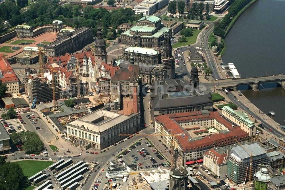 Dresden von oben - Wiederaufbau der Frauenkirche und Rekonstruktion des Dresdner Schlosses