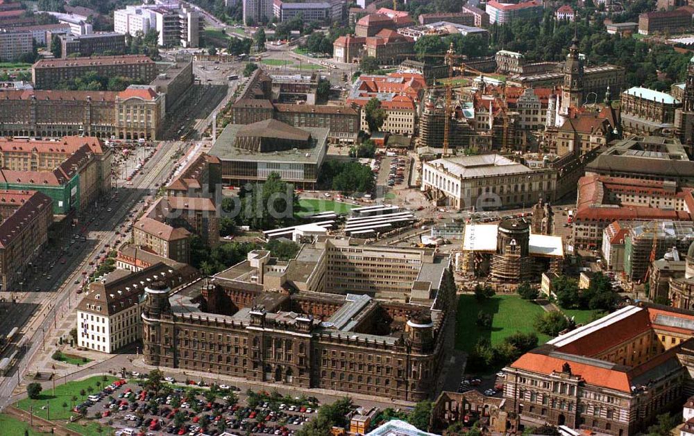 Luftbild Dresden - Wiederaufbau der Frauenkirche / Stadtzentrum