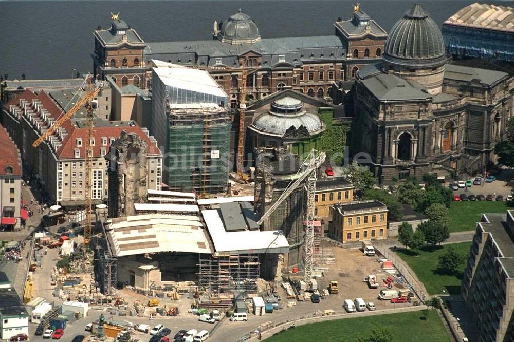 Luftbild Dresden - Wiederaurfbau der Frauenkirche