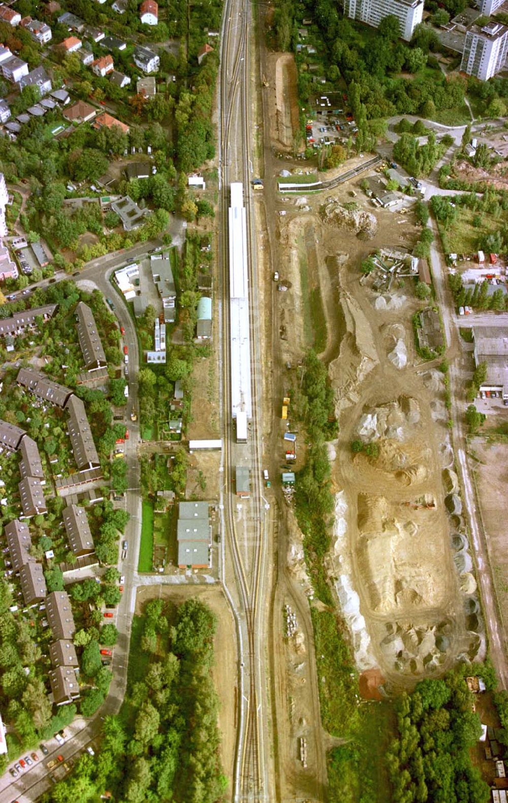 Berlin - Lichterfelde von oben - Wiedererrichtete S-Bahnstrecke Lichterfelde-Ost - Osdorfer Straße - Lichterfelde-Süd.