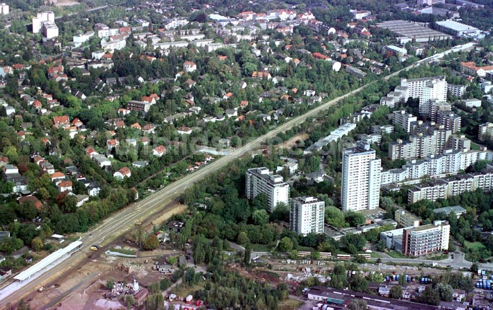 Berlin - Lichterfelde von oben - Wiedererrichtete S-Bahnstrecke Lichterfelde-Ost - Osdorfer Straße - Lichterfelde-Süd.