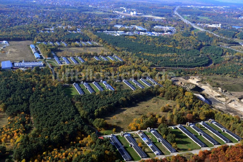 Luftaufnahme Zernsdorf - Wiesenhof- Geflügelbetrieb Mastanlage am Segelfliegerdamm in Zernsdorf im Bundesland Brandenburg