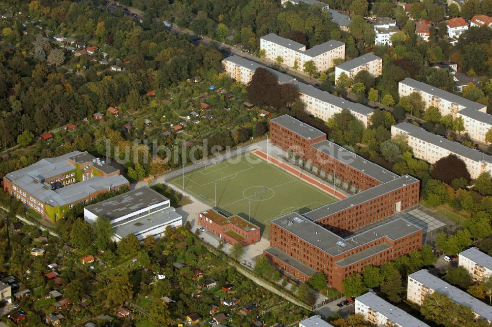 Berlin aus der Vogelperspektive: Wilhelm-Ostwald-Schule in Berlin-Lichterfelde