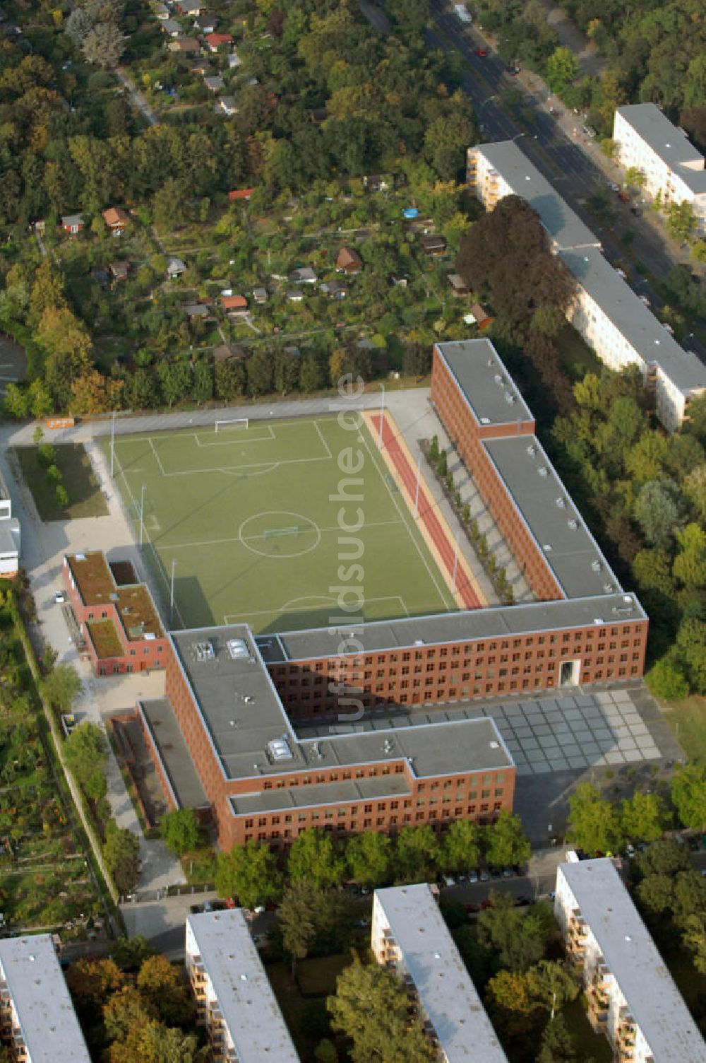 Luftaufnahme Berlin - Wilhelm-Ostwald-Schule in Berlin-Lichterfelde