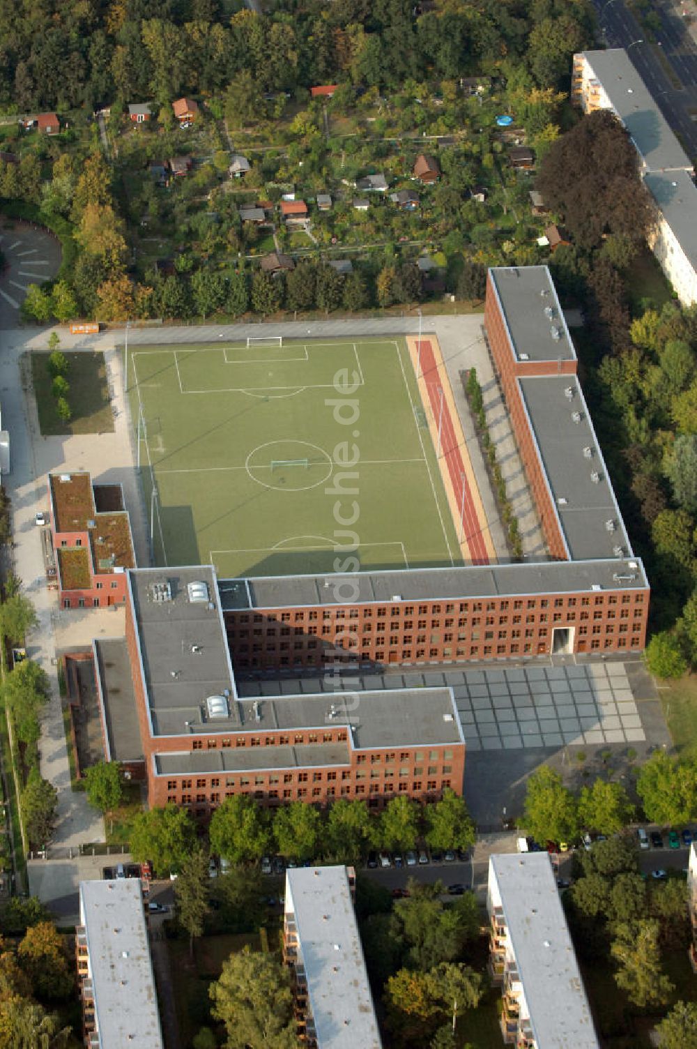 Berlin von oben - Wilhelm-Ostwald-Schule in Berlin-Lichterfelde