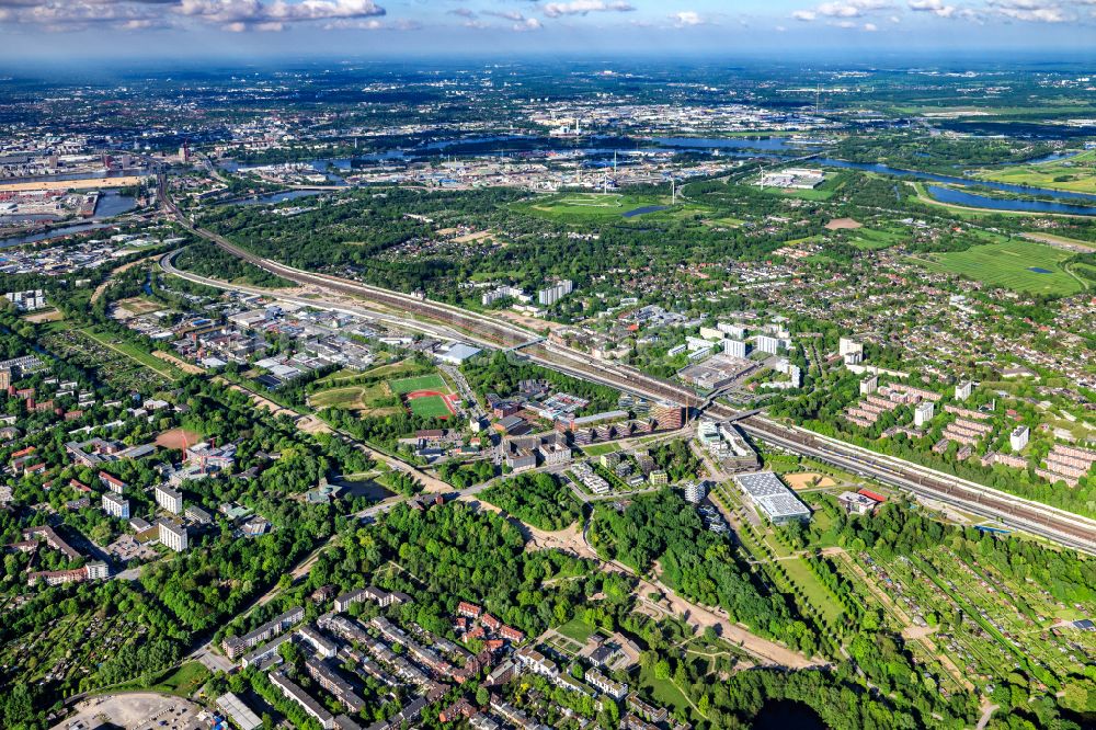 Hamburg aus der Vogelperspektive: Wilhelmsburg Industrie und Wohngebiet Reiherstieg in Hamburg, Deutschland