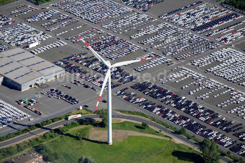 Luftaufnahme Bremerhaven - Windenergieanlage (WEA) - Windrad- im Hafengebiet in Bremerhaven im Bundesland Bremen