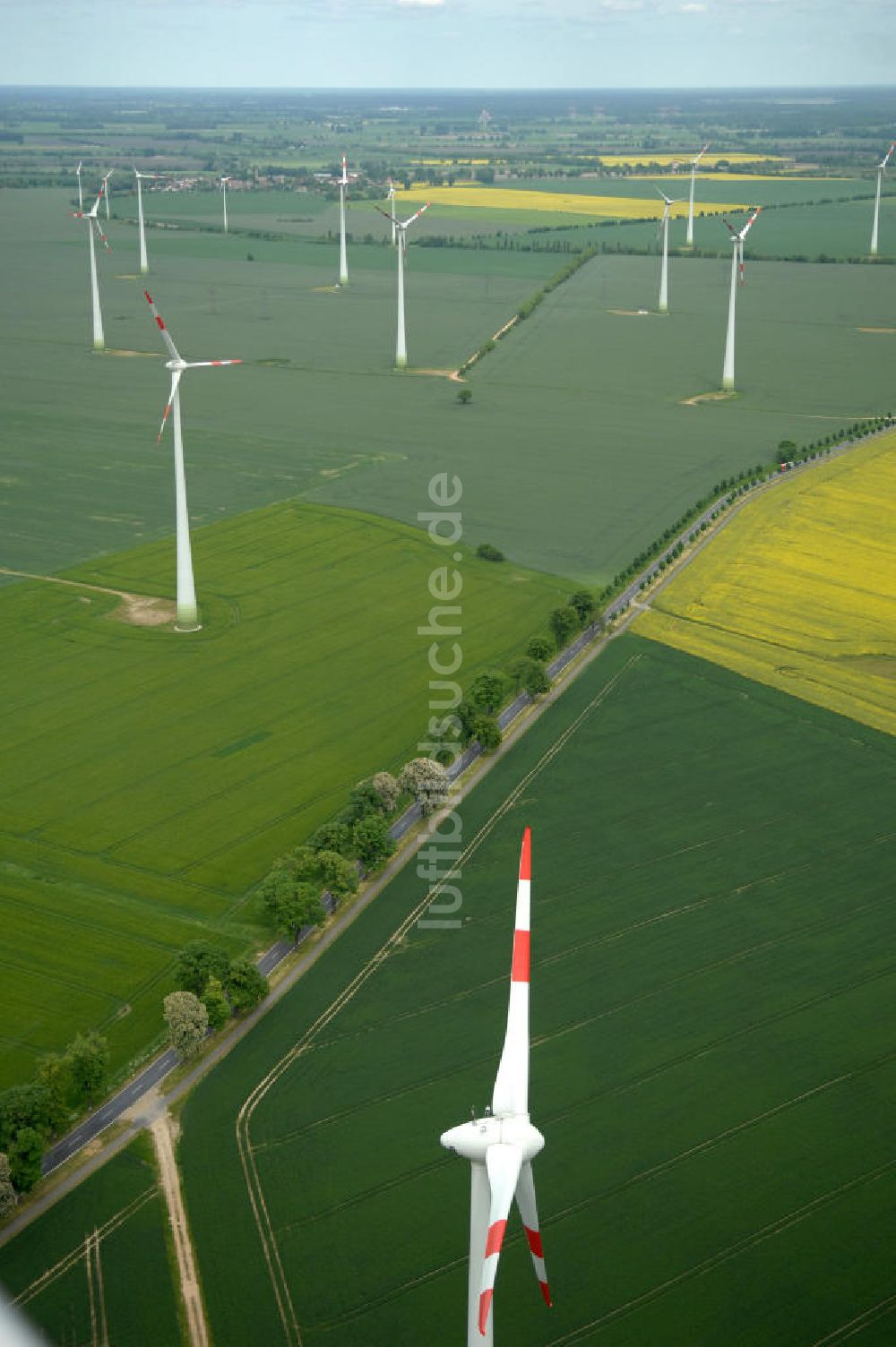 Luftaufnahme Schwanebeck bei Nauen - Windenergieanlagen bei Schwanebeck